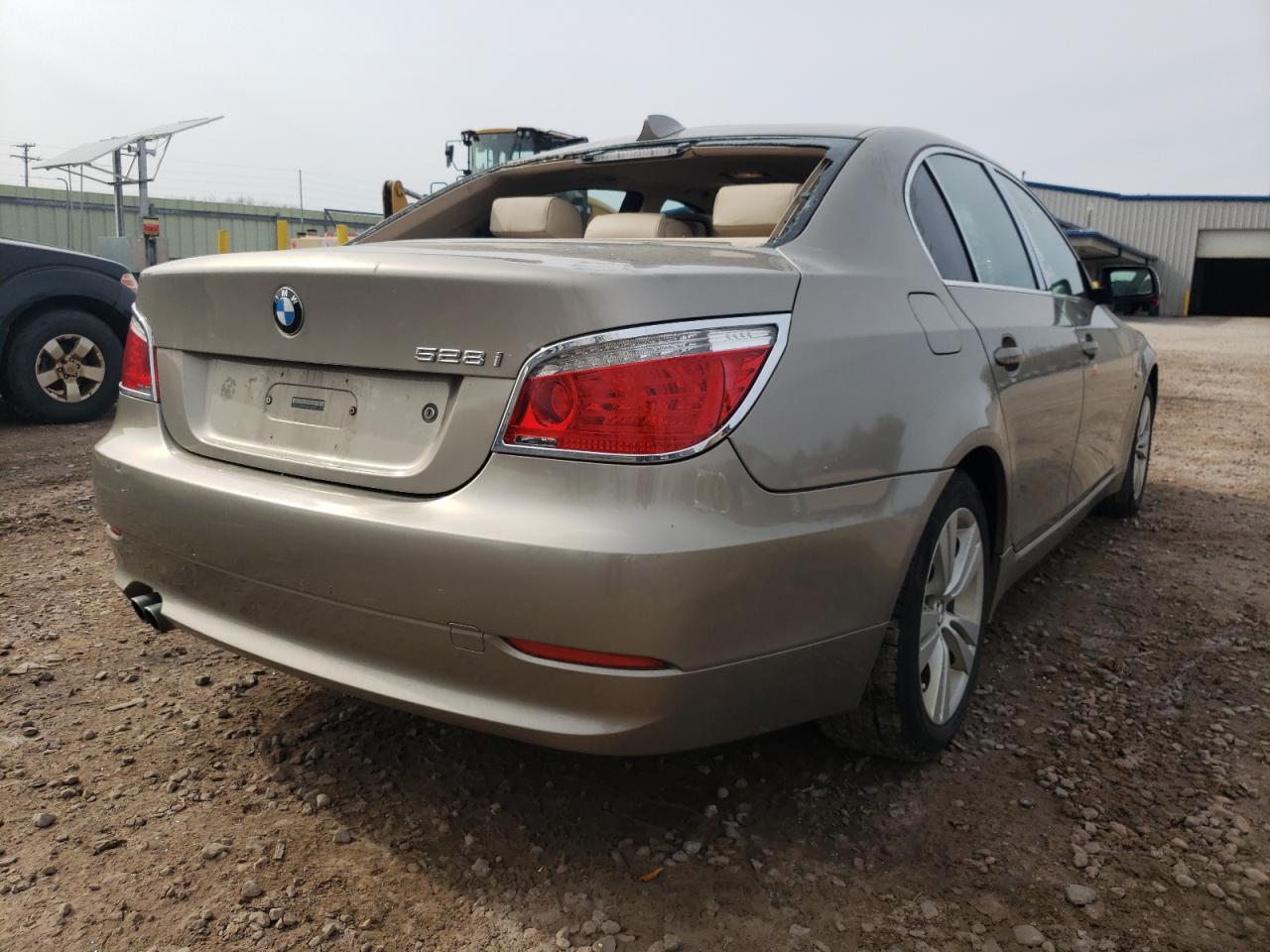 Photo 4 from auction – 2009 BMW 528 XI with VIN WBANV13539C156143