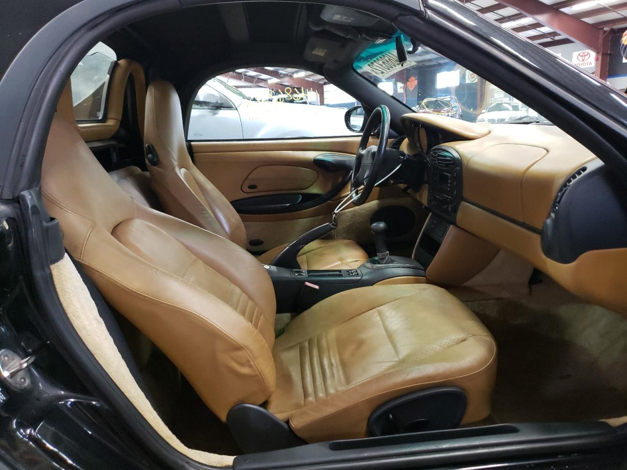 Photo 5 from auction – 1999 PORSCHE BOXSTER with VIN WP0CA2980XU623474