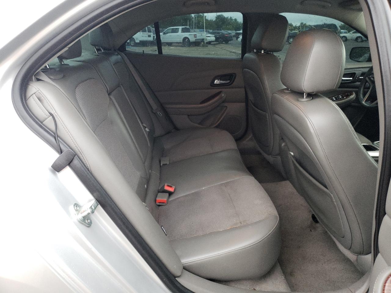 Photo 6 from auction – 2013 CHEVROLET MALIBU 1LT with VIN 1G11C5SA2DF327591