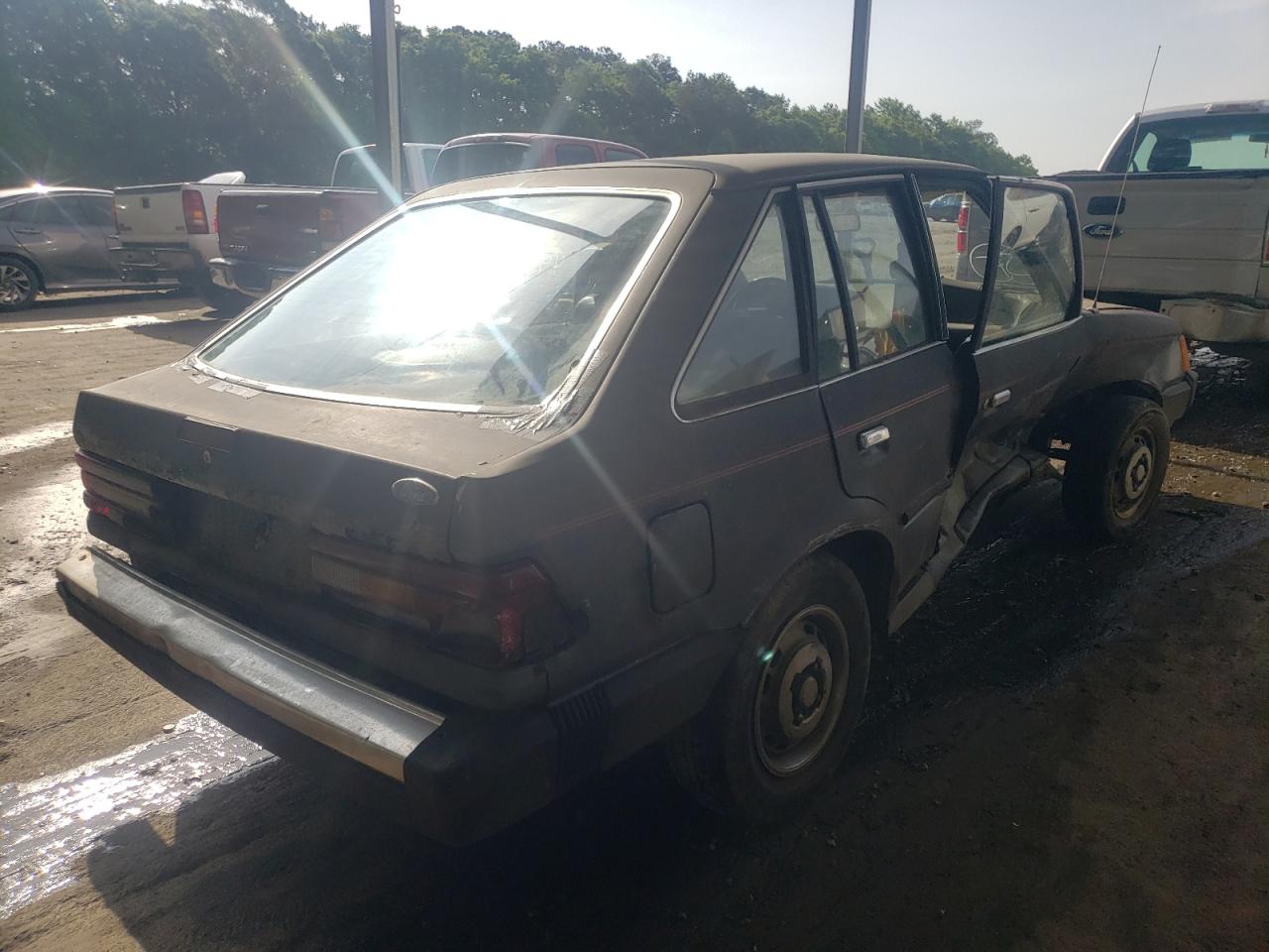 Photo 4 from auction – 1985 FORD ESCORT GL with VIN 1FABP3790FW280704