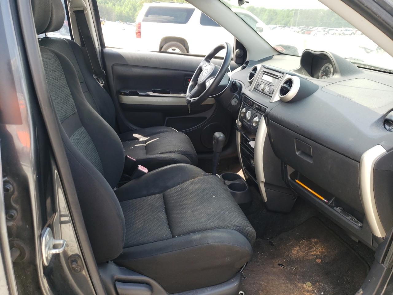 Photo 5 from auction – 2006 TOYOTA SCION XA with VIN JTKKT624960170328