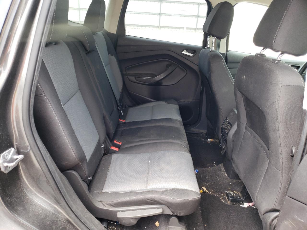 Photo 6 from auction – 2017 FORD ESCAPE SE with VIN 1FMCU0GD3HUB08915
