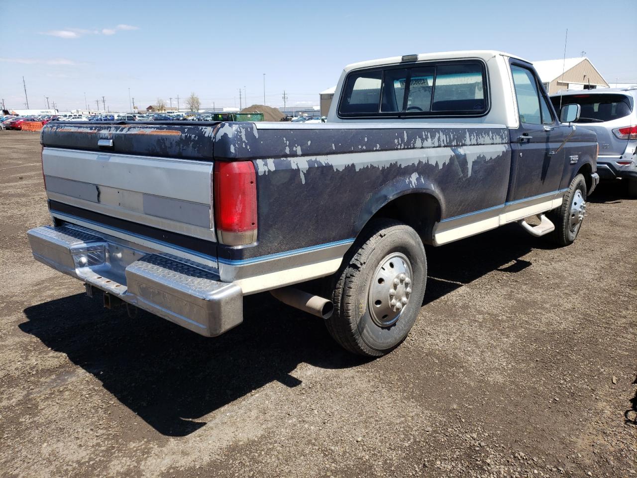 Photo 4 from auction – 1988 FORD F250 with VIN 1FTHF25M1JPB04305