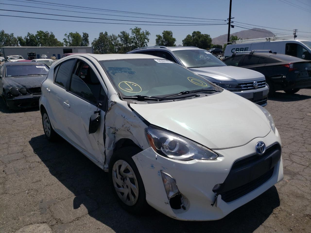 TOYOTA PRIUS C 2016 with VIN JTDKDTB35G1124209 - Photo from auction