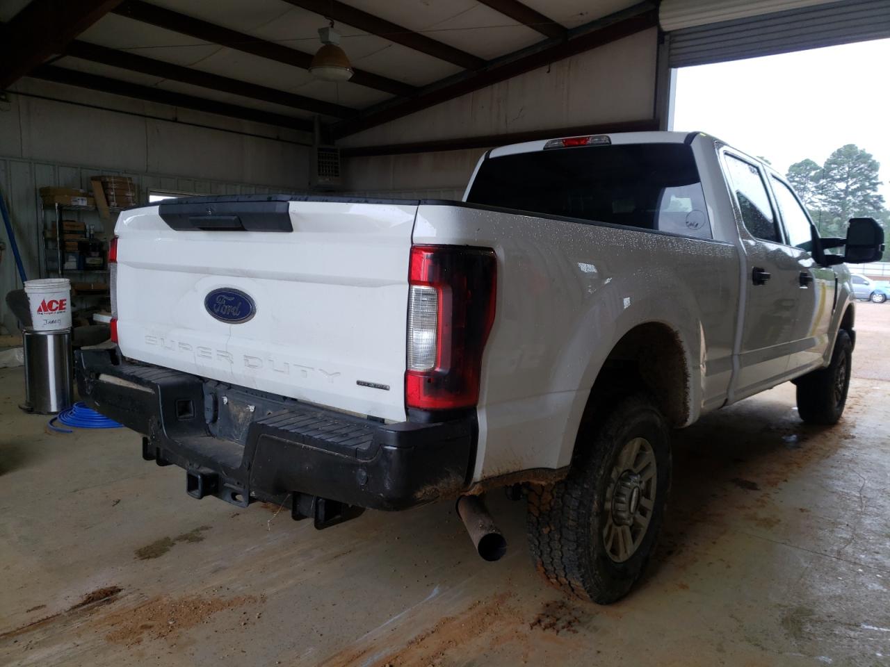 Photo 4 from auction – 2017 FORD F250 SUPER with VIN 1FT7W2B64HEB57796