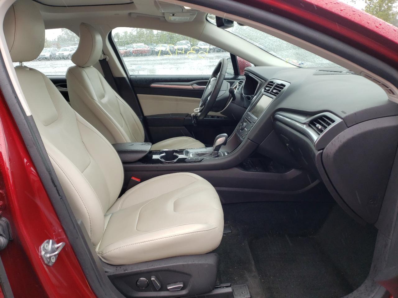 Photo 5 from auction – 2016 FORD FUSION TIT with VIN 3FA6P0SU3GR187840