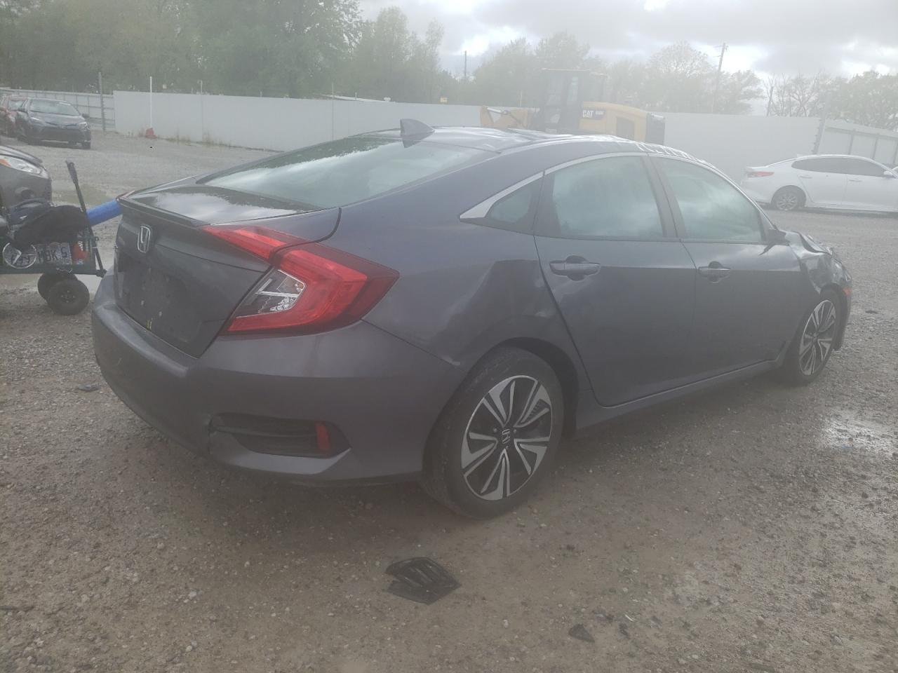 Photo 4 from auction – 2016 HONDA CIVIC EX with VIN 19XFC1F36GE031960