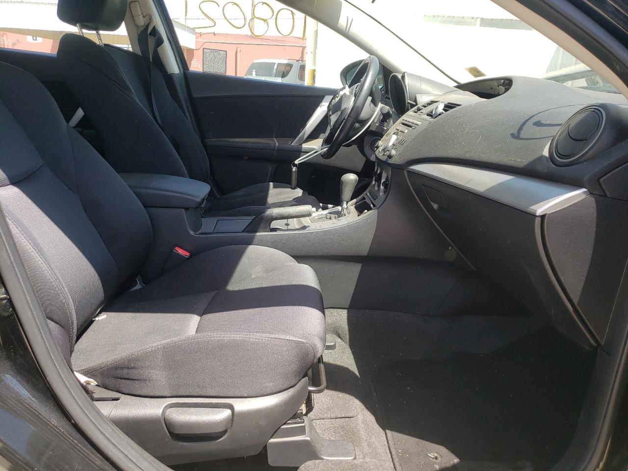 Photo 5 from auction – 2010 MAZDA 3 S with VIN JM1BL1H65A1340562