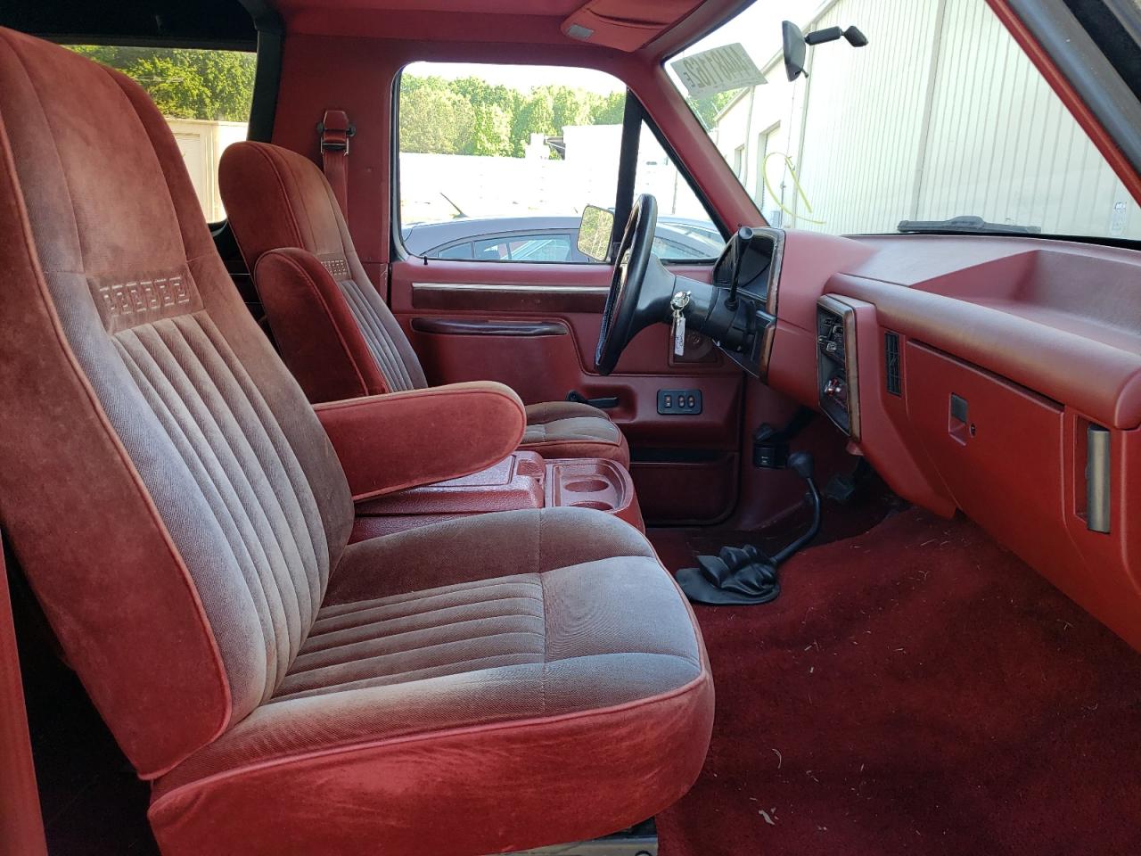 Photo 5 from auction – 1987 FORD BRONCO U10 with VIN 1FMEU15H5HLA41356