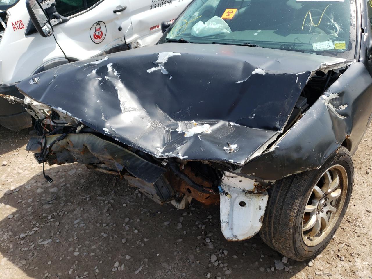 Photo 9 from auction – 2004 FORD CROWN VICT with VIN 2FAHP71W24X143412