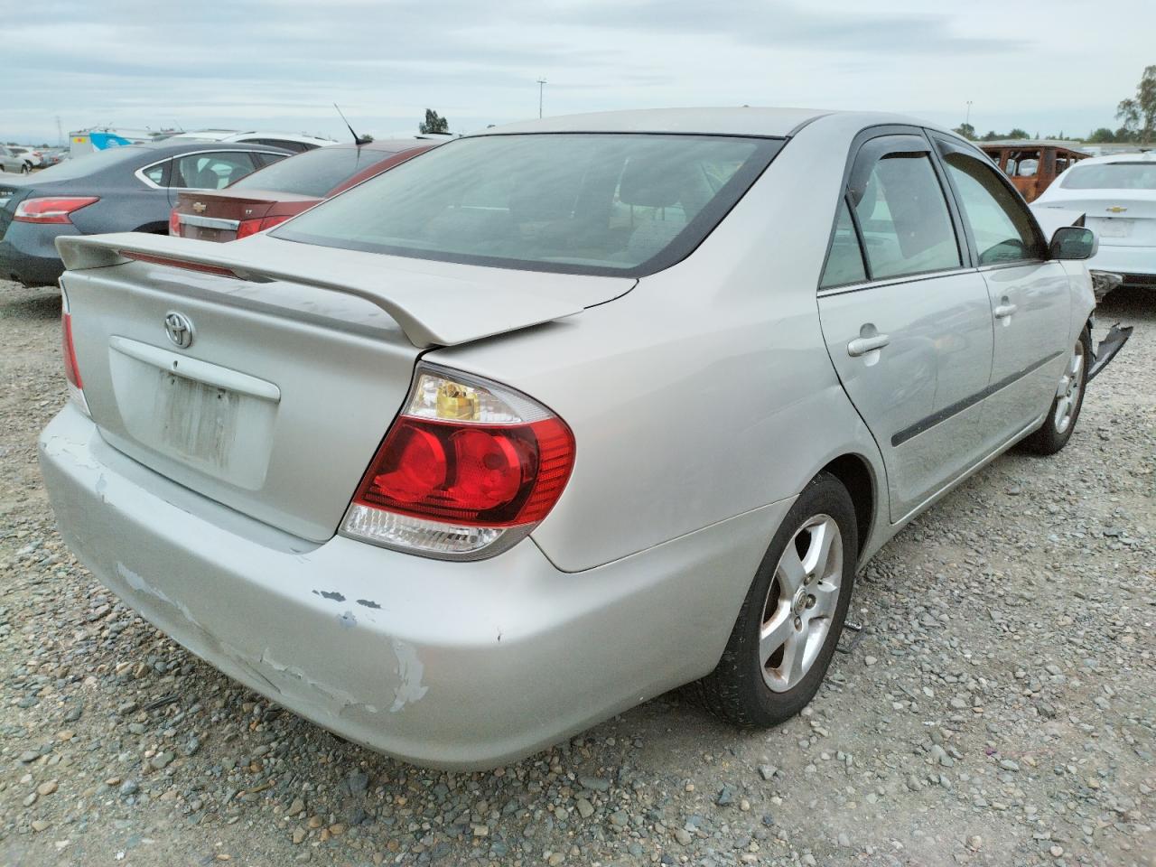Photo 4 from auction – 2005 TOYOTA CAMRY LE with VIN 4T1BE32K65U575466