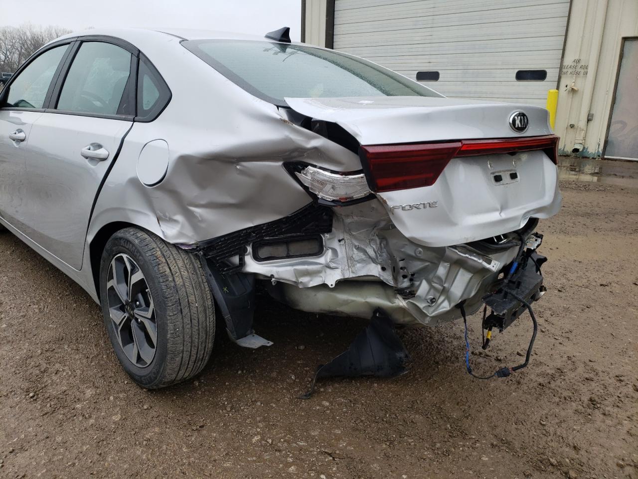 Photo 9 from auction – 2021 KIA FORTE FE with VIN 3KPF24AD4ME267538