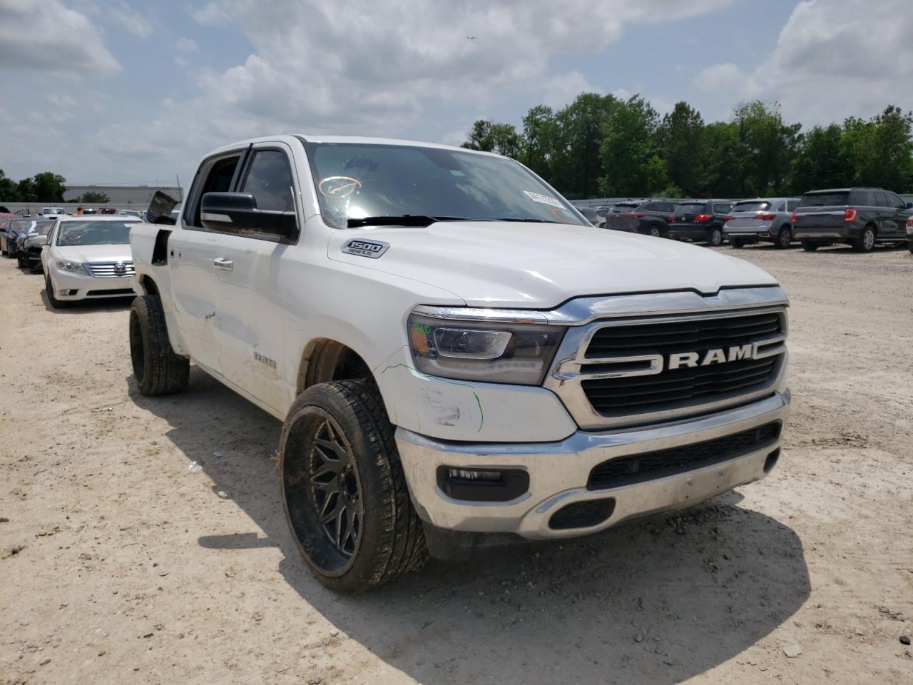 RAM 1500 BIG H 2019 with VIN 1C6RREFT2KN514389 - Photo from auction