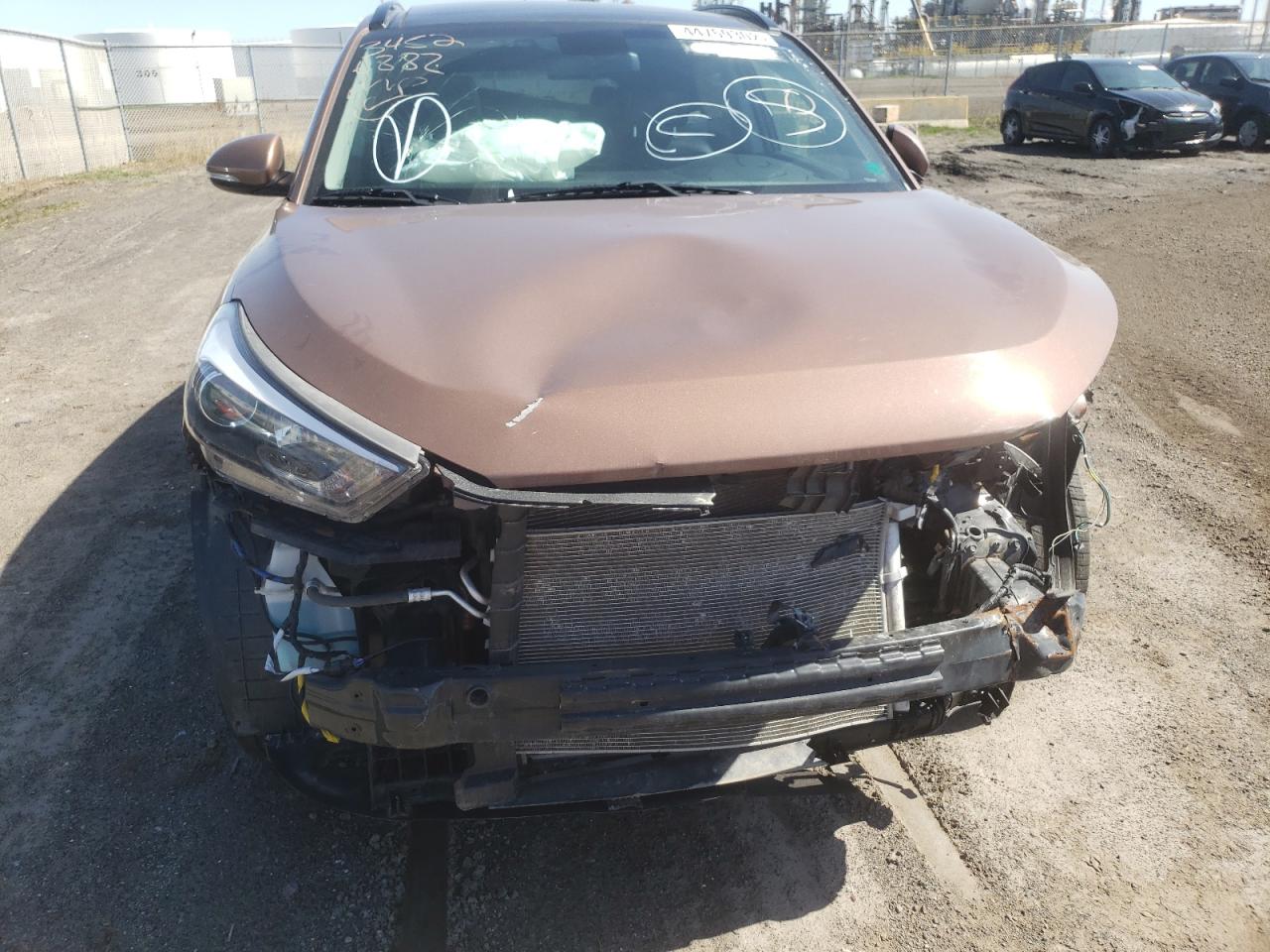 Photo 9 from auction – 2017 HYUNDAI TUCSON LIM with VIN KM8J3CA48HU546799