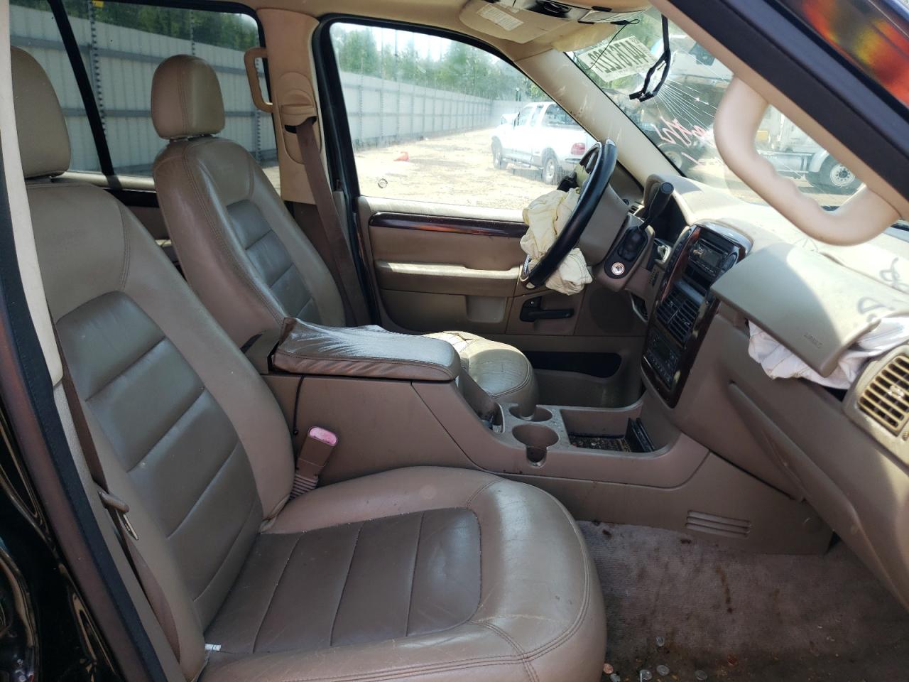 Photo 5 from auction – 2003 FORD EXPLORER L with VIN 1FMZU75W73ZB15143