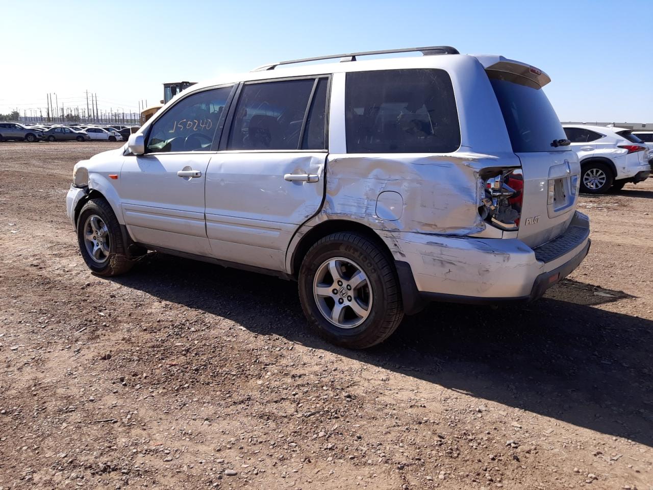 Photo 19 from auction – 2006 HONDA PILOT EX with VIN 5FNYF28636B047555