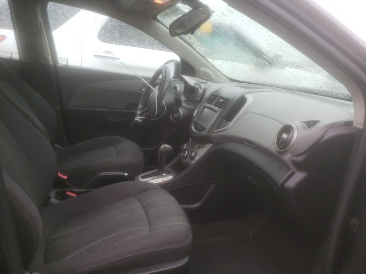 Photo 5 from auction – 2014 CHEVROLET SONIC LT with VIN 1G1JC5SH1E4240193