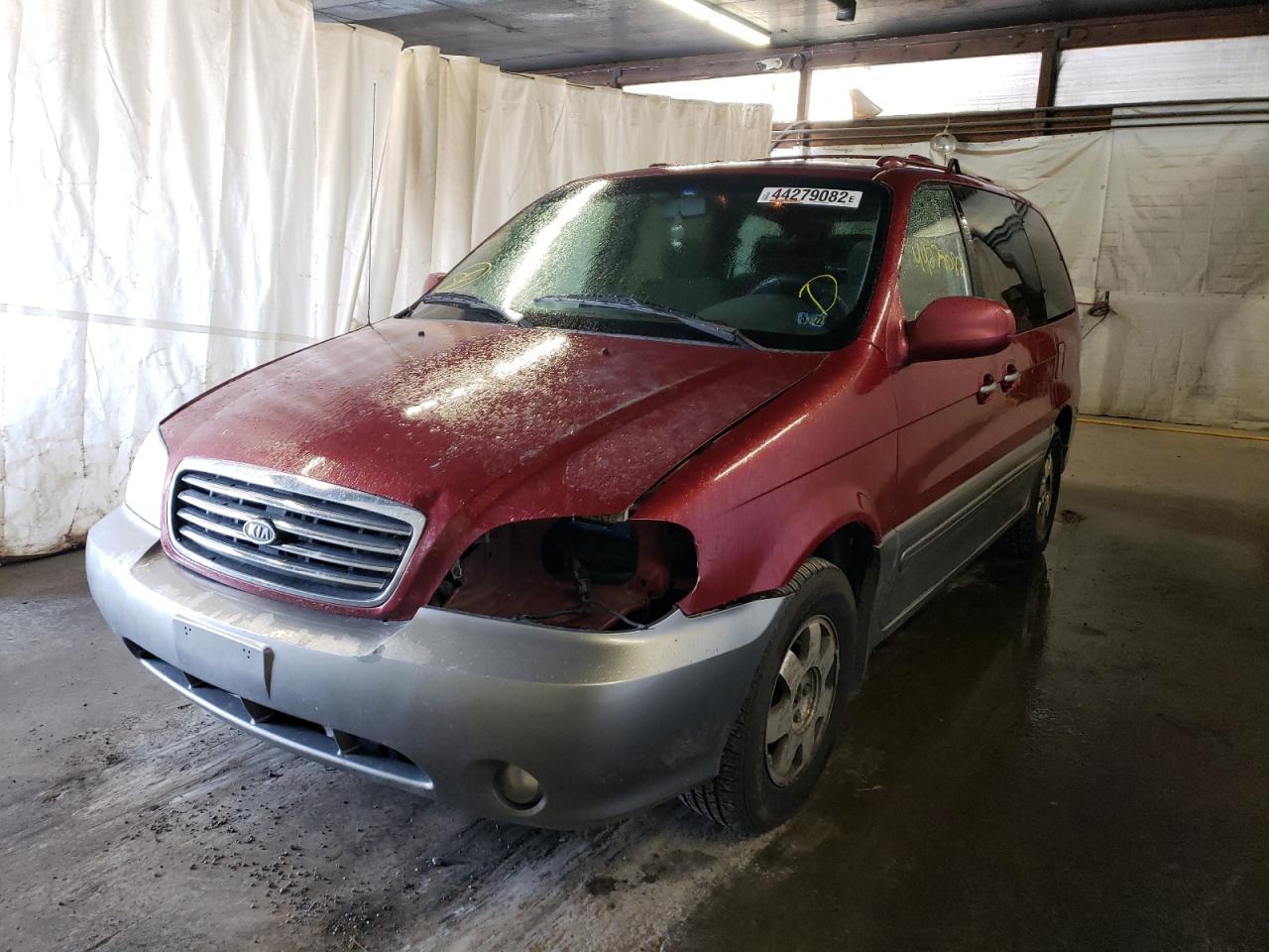 Photo 2 from auction – 2003 KIA SEDONA EX with VIN KNDUP131836412613
