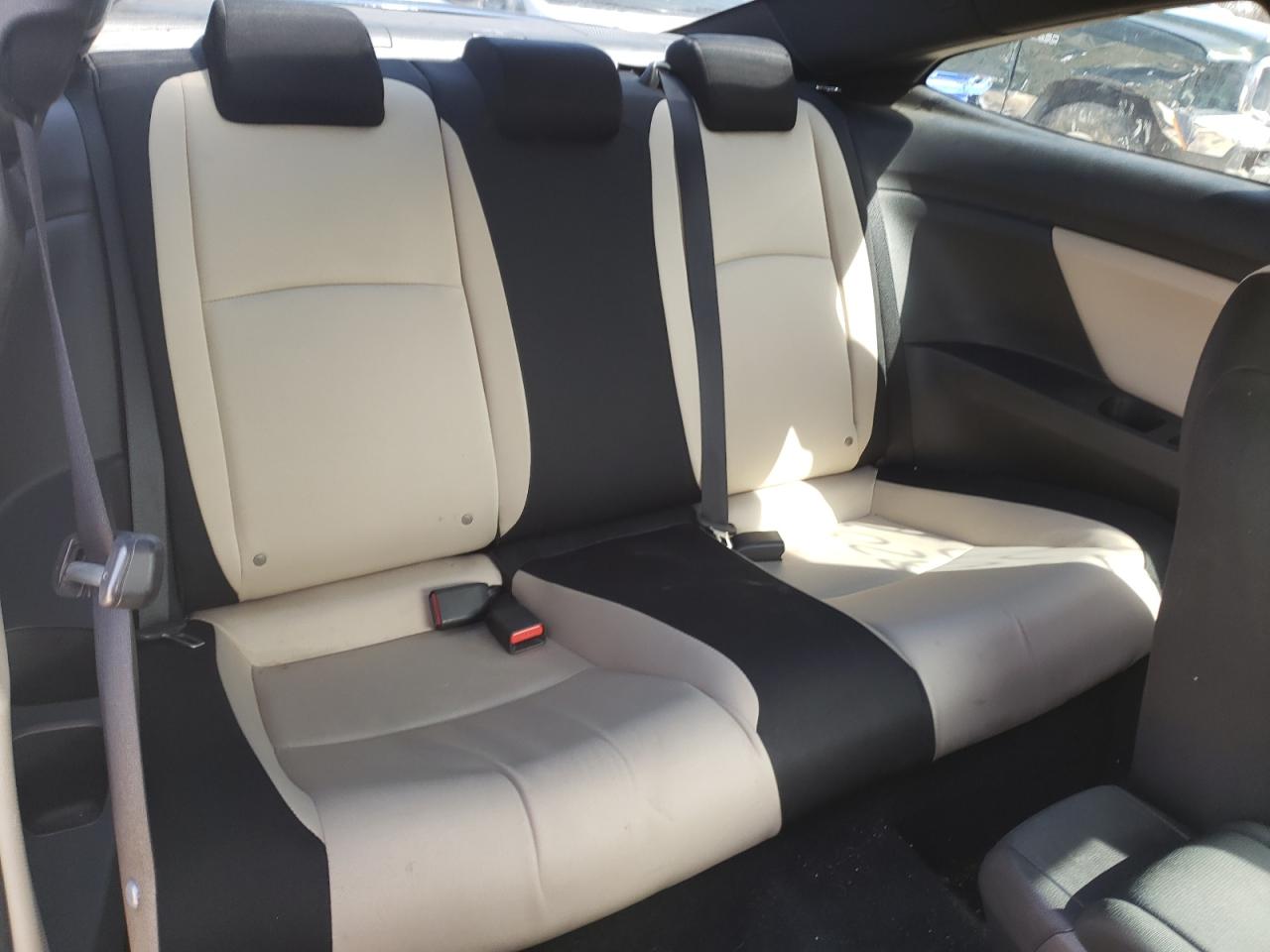 Photo 6 from auction – 2016 HONDA CIVIC LX with VIN 2HGFC4A53GH304272