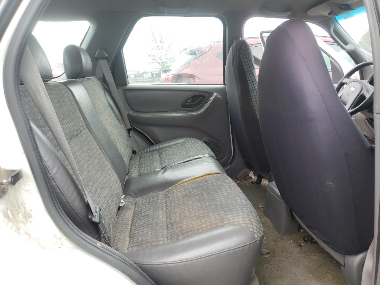 Photo 6 from auction – 2001 FORD ESCAPE with VIN 1FMYU02B51KE85498