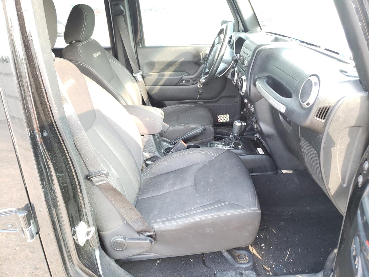 Photo 5 from auction – 2017 JEEP WRANGLER U with VIN 1C4BJWEG0HL663450