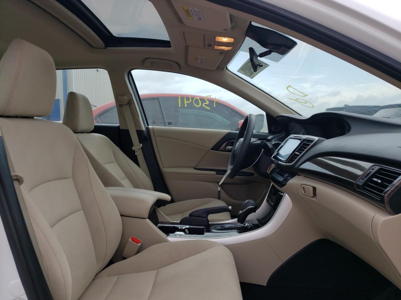 Photo 5 from auction – 2017 HONDA ACCORD EX with VIN 1HGCR2F02HA052209