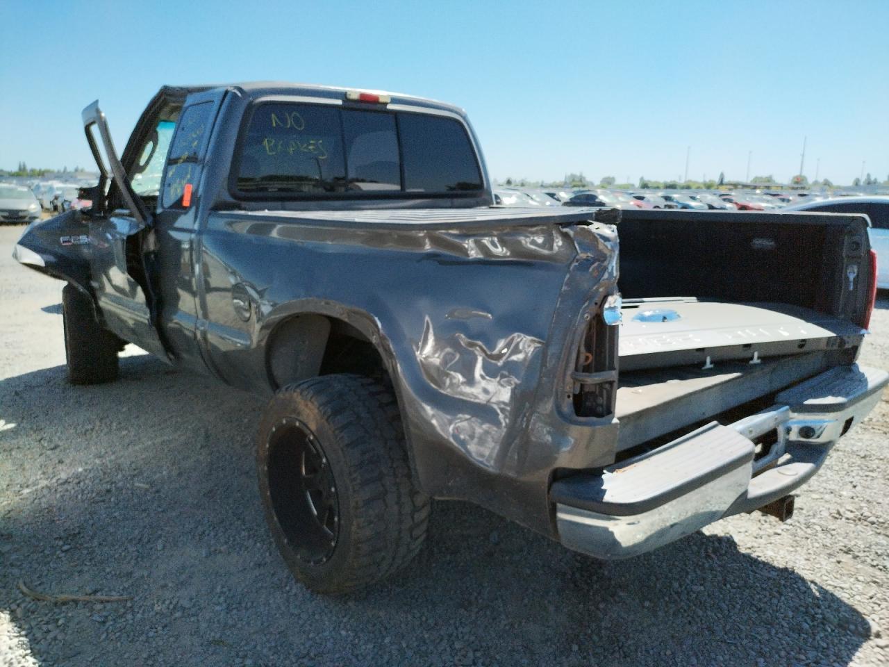 Photo 3 from auction – 2004 FORD F250 SUPER with VIN 1FTNX21P94EC63296