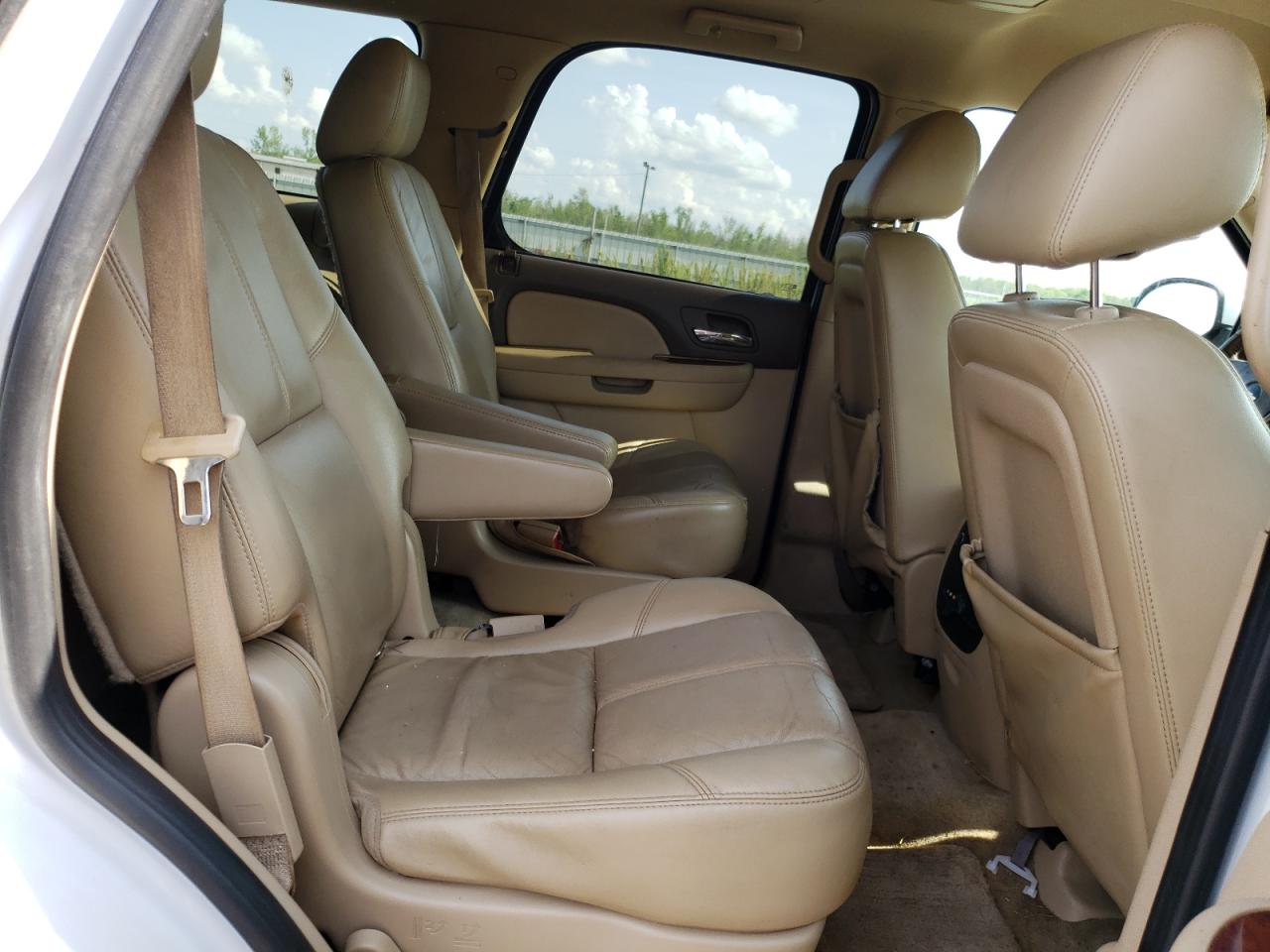 Photo 6 from auction – 2011 CHEVROLET TAHOE C150 with VIN 1GNSCBE08BR297691