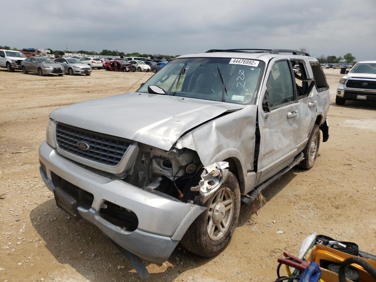Photo 2 from auction – 2002 FORD EXPLORER X with VIN 1FMZU73E82UA69067