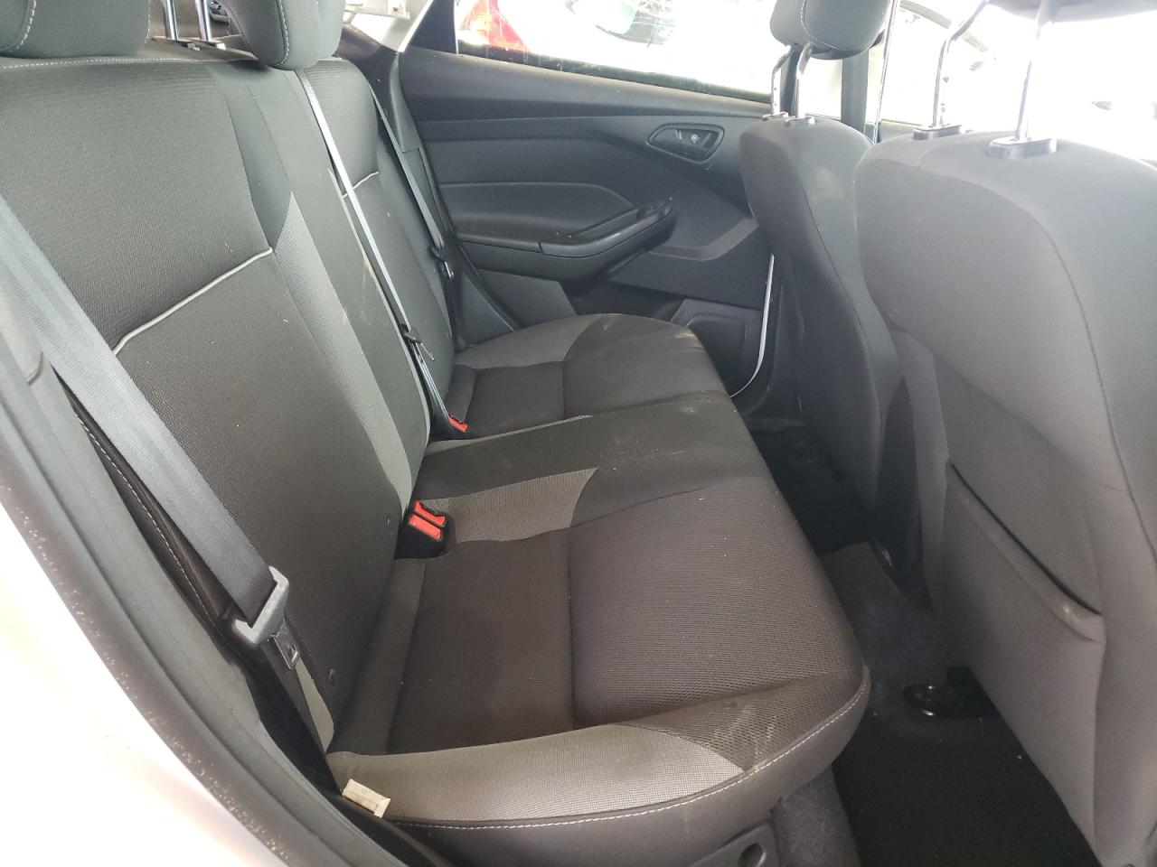 Photo 6 from auction – 2012 FORD FOCUS SE with VIN 1FAHP3F20CL231241