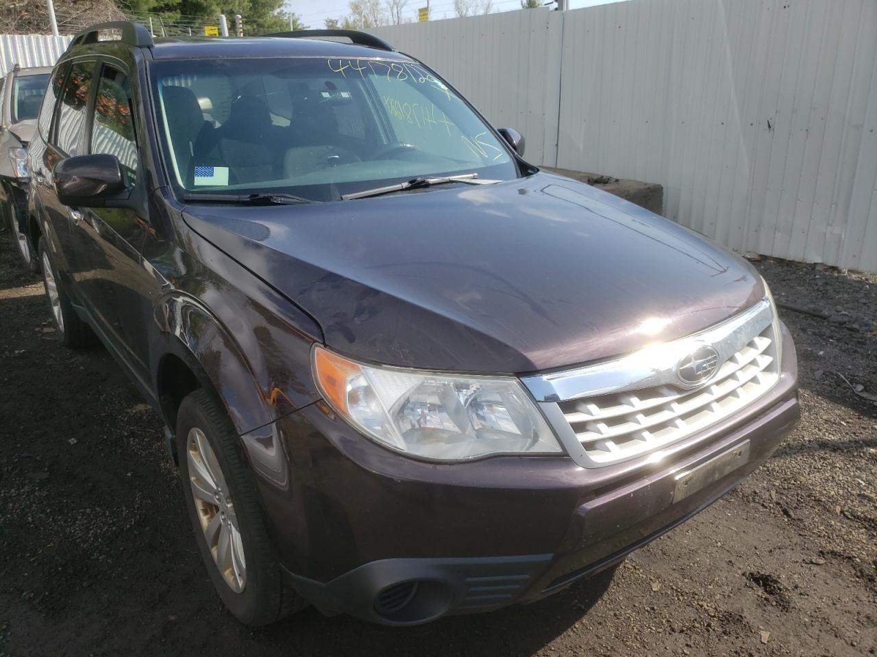 SUBARU FORESTER 2 2013 with VIN JF2SHADC5DH417067 - Photo from auction