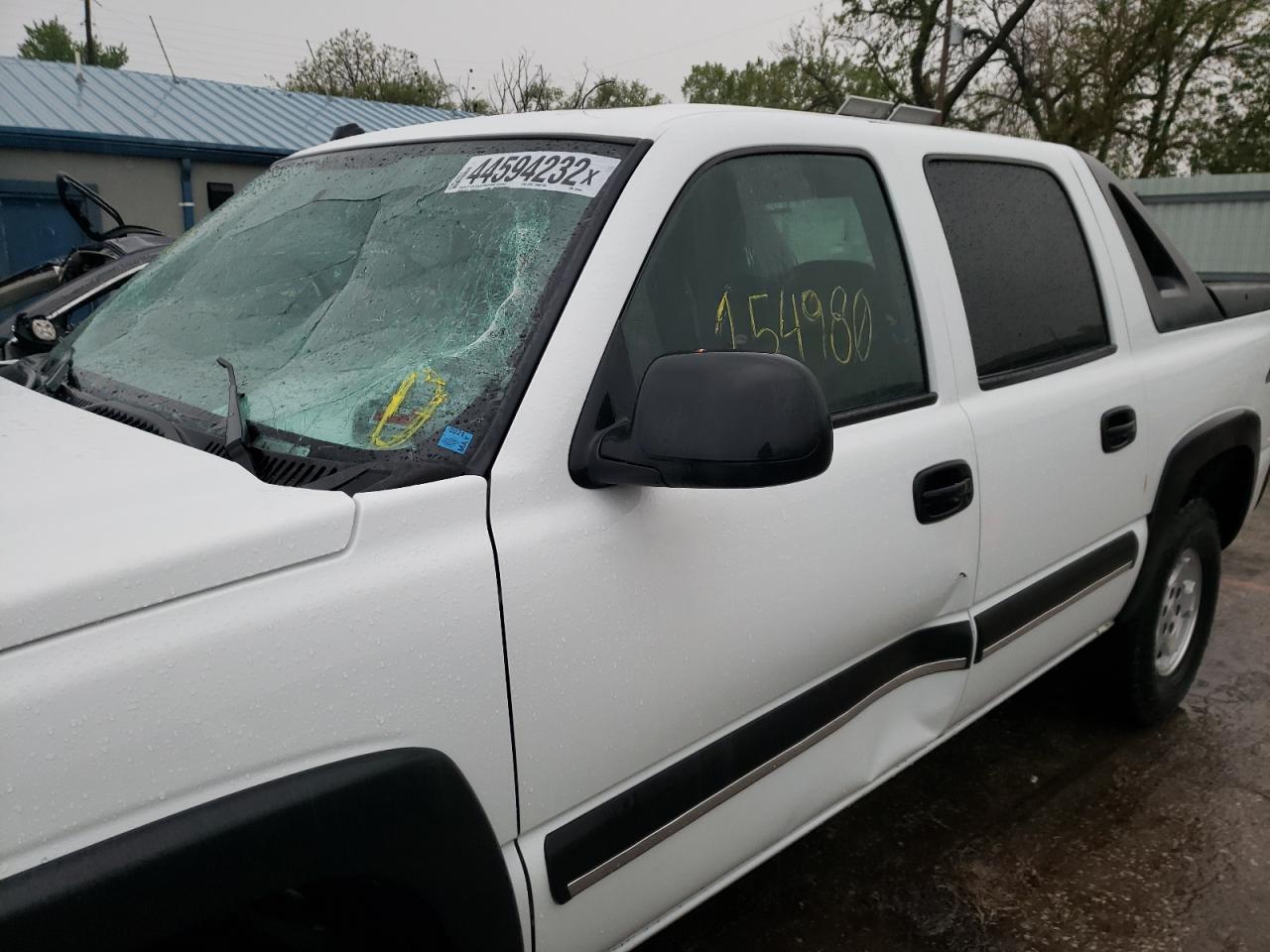 Photo 9 from auction – 2004 CHEVROLET AVALANCHE with VIN 3GNEK12T64G157604