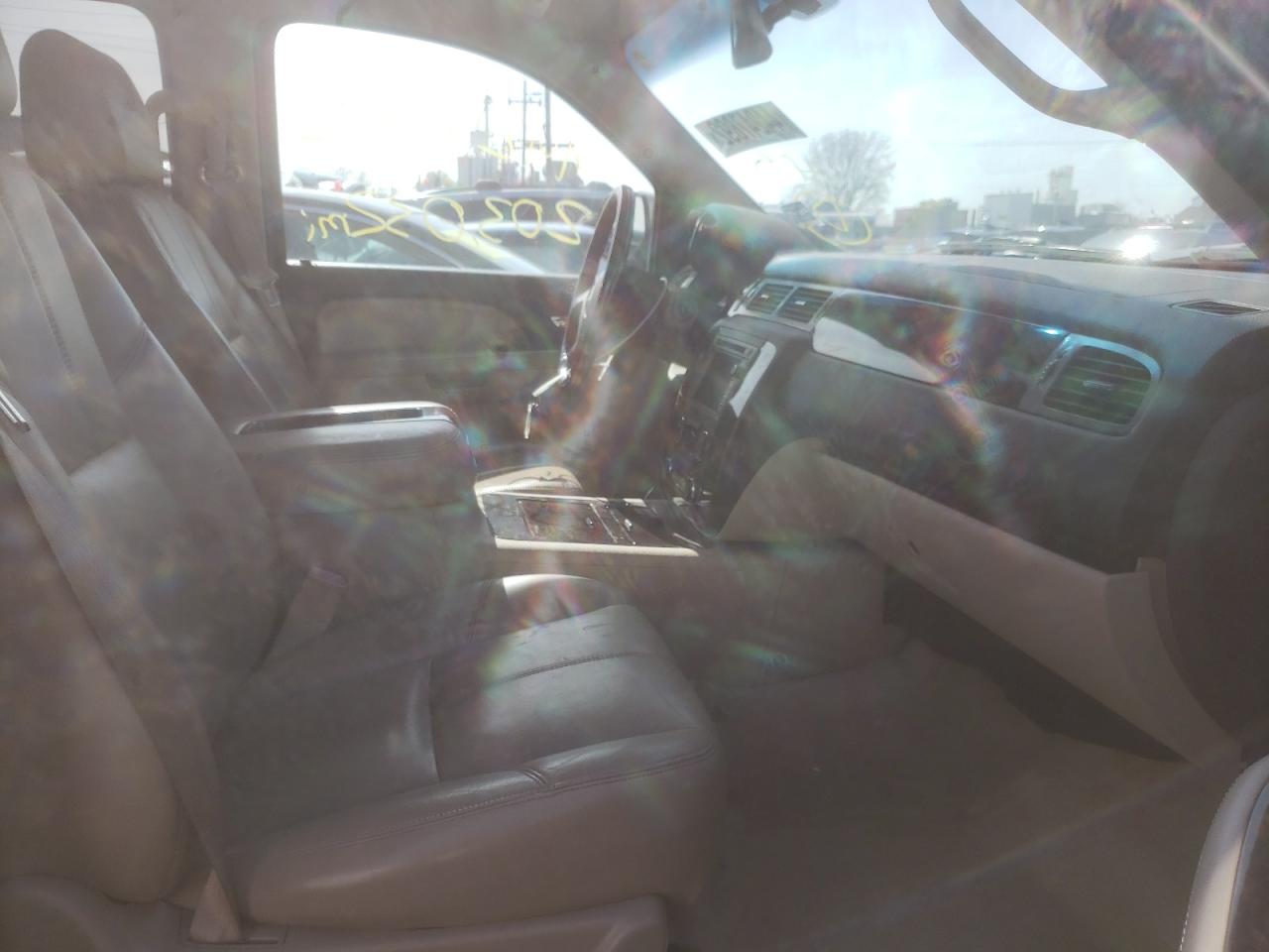 Photo 5 from auction – 2008 GMC YUKON DENA with VIN 1GKFK63898J115179