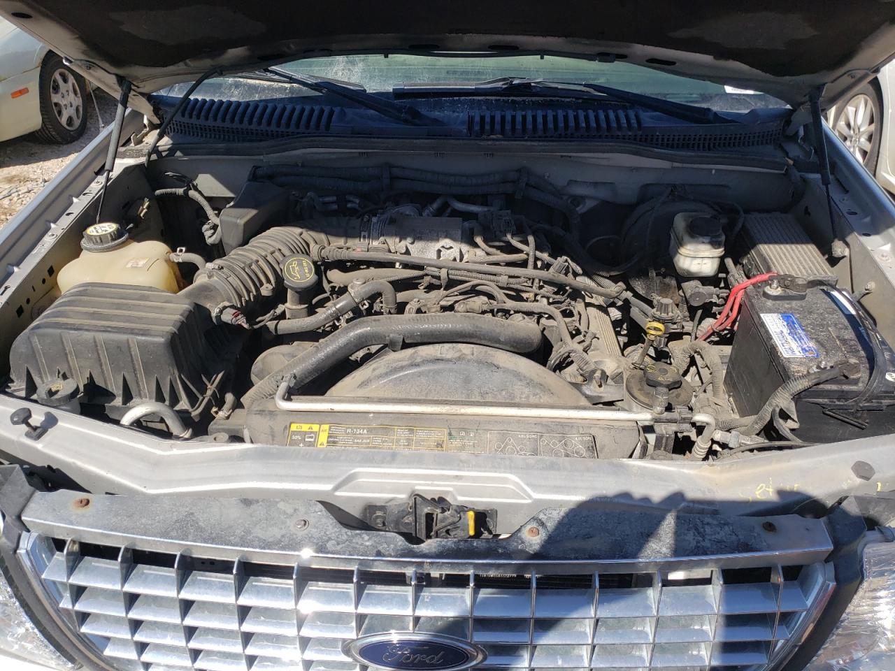 Photo 7 from auction – 2004 FORD EXPLORER L with VIN 1FMDU75W54ZA98726
