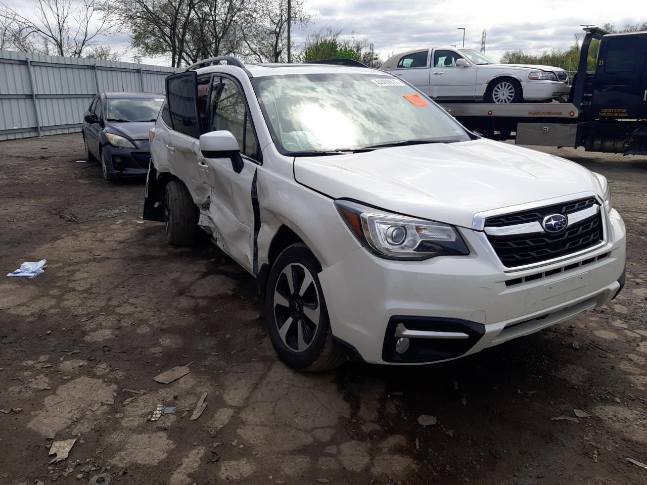 SUBARU FORESTER 2 2017 with VIN JF2SJARC8HH484328 - Photo from auction
