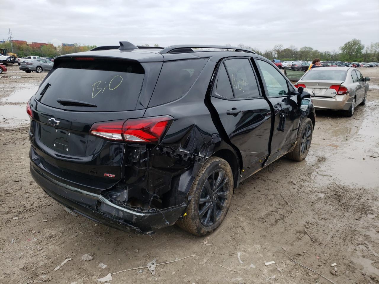 Photo 4 from auction – 2022 CHEVROLET EQUINOX RS with VIN 2GNAXWEV2N6138524