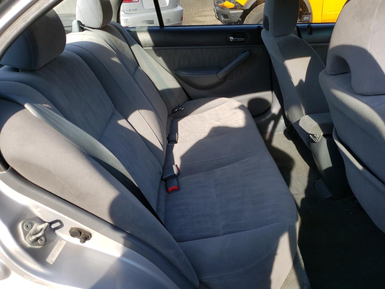 Photo 6 from auction – 2003 HONDA CIVIC LX with VIN 2HGES16533H547547