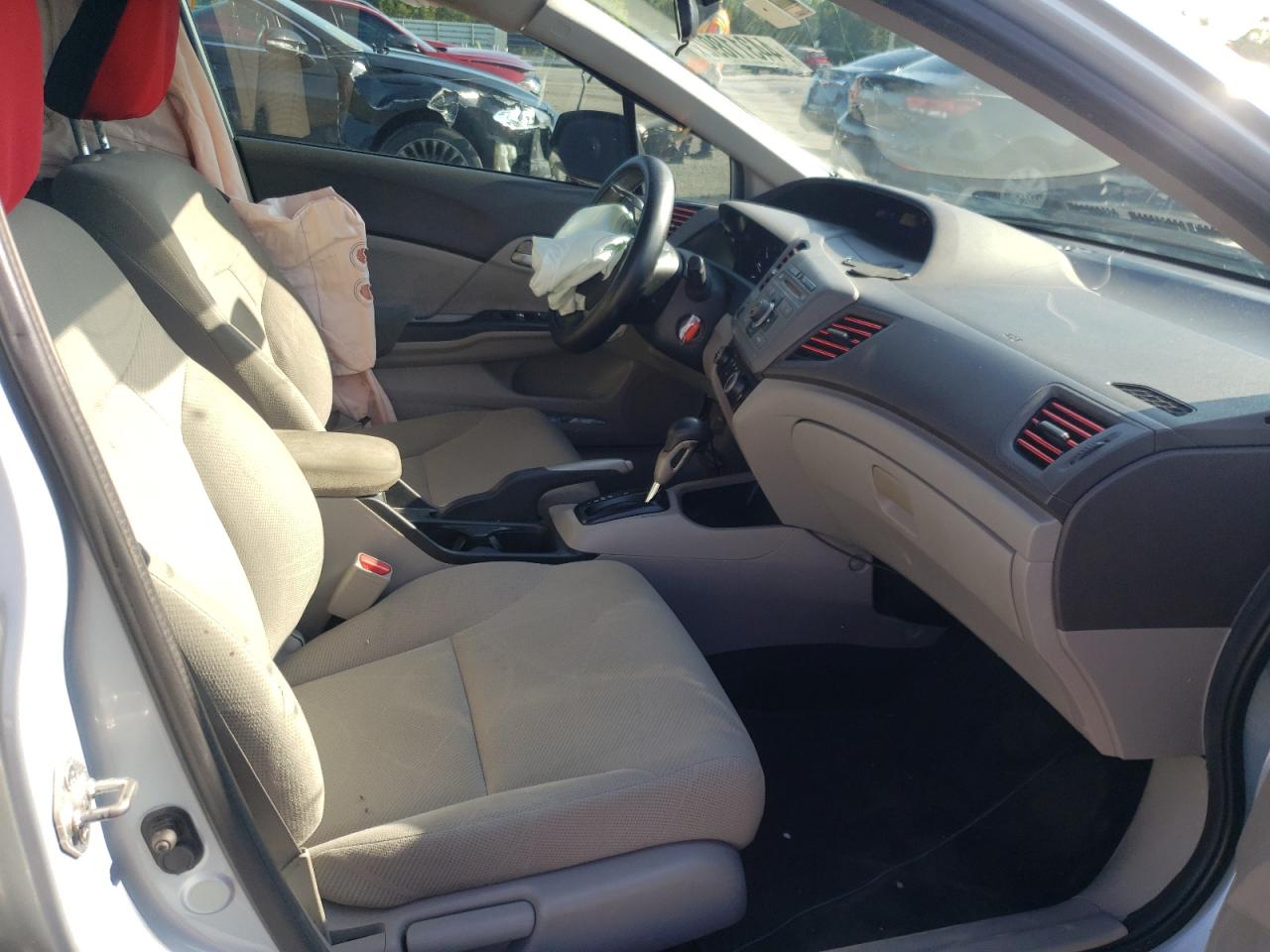 Photo 5 from auction – 2012 HONDA CIVIC LX with VIN 19XFB2F50CE046135