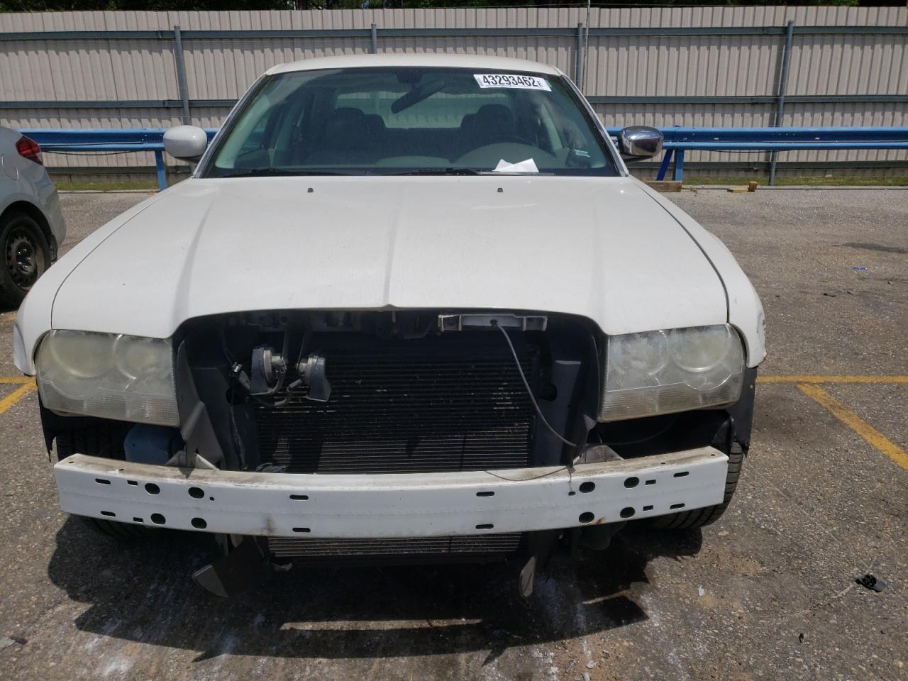 Photo 9 from auction – 2010 CHRYSLER 300 TOURIN with VIN 2C3CA5CV6AH198115