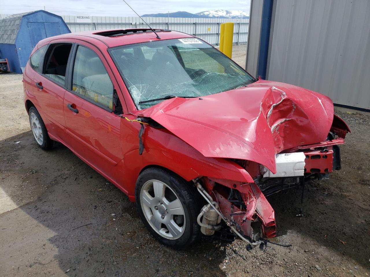 Photo 1 from auction – 2005 FORD FOCUS ZX5 with VIN 3FAFP37N85R114205