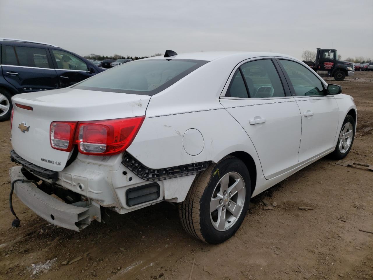 Photo 4 from auction – 2014 CHEVROLET MALIBU LS with VIN 1G11B5SL5EF243030