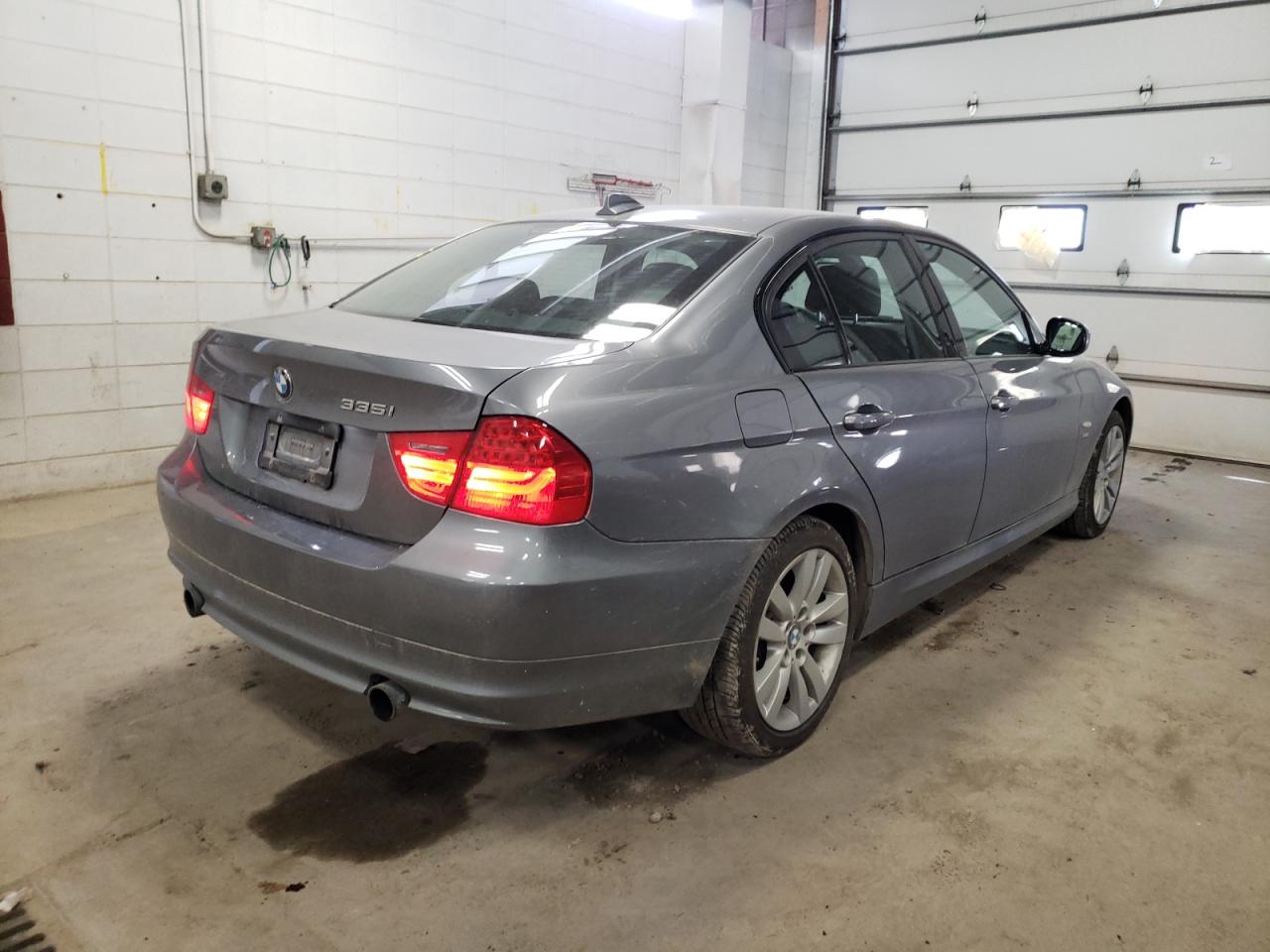 Photo 4 from auction – 2011 BMW 335 XI with VIN WBAPL5C58BA918910
