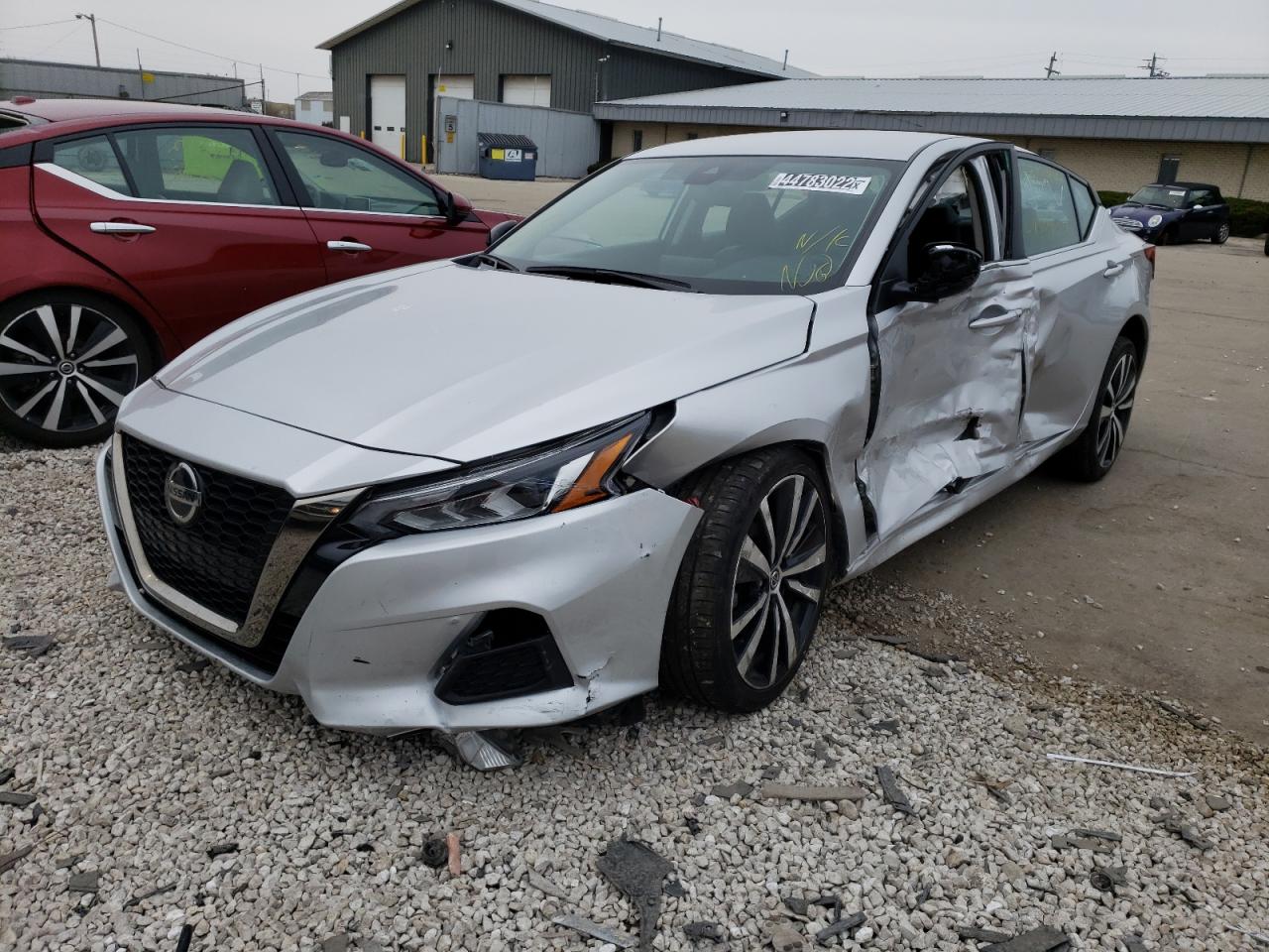 Photo 2 from auction – 2020 NISSAN ALTIMA SR with VIN 1N4BL4CV2LC228802