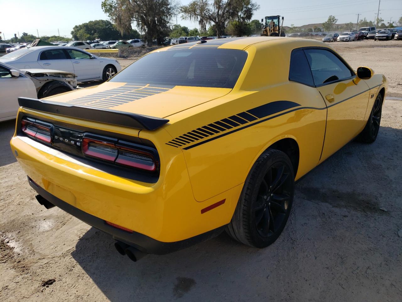 Photo 4 from auction – 2017 DODGE CHALLENGER with VIN 2C3CDZAG5HH611011