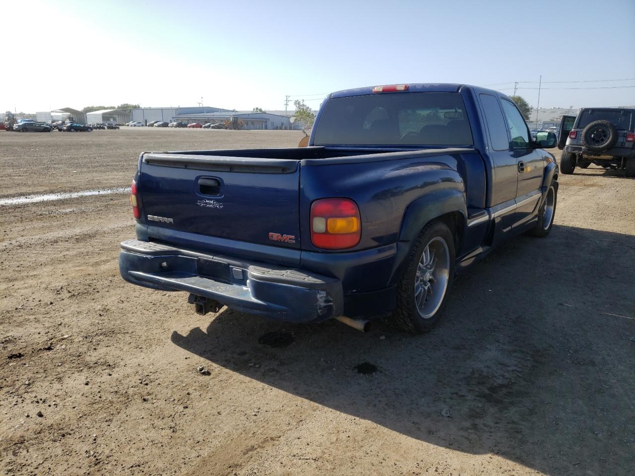 Photo 4 from auction – 2001 GMC NEW SIERRA with VIN 2GTEC19T511233068