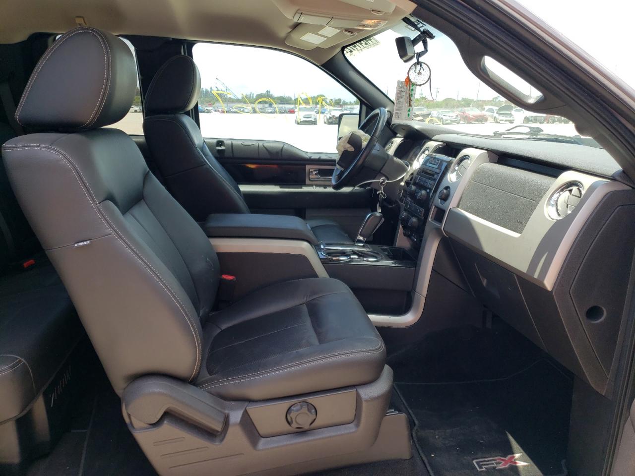 Photo 5 from auction – 2010 FORD F150 SUPER with VIN 1FTFX1CV6AKE02646