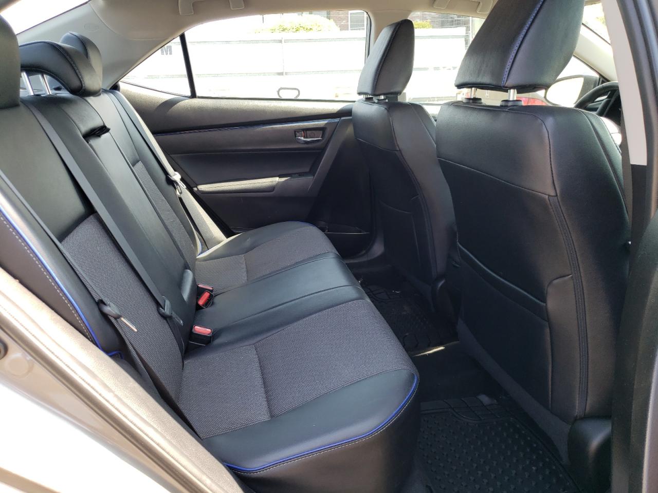 Photo 6 from auction – 2017 TOYOTA COROLLA L with VIN 5YFBURHE8HP704563