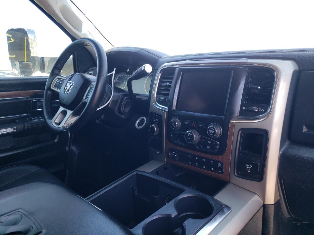 Photo 9 from auction – 2018 RAM 2500 LARAM with VIN 3C6UR5KL3JG412011