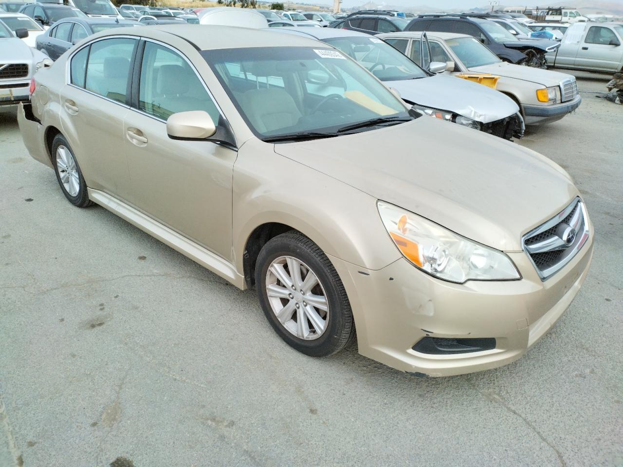 SUBARU LEGACY 2.5 2010 with VIN 4S3BMBC63A3237462 - Photo from auction