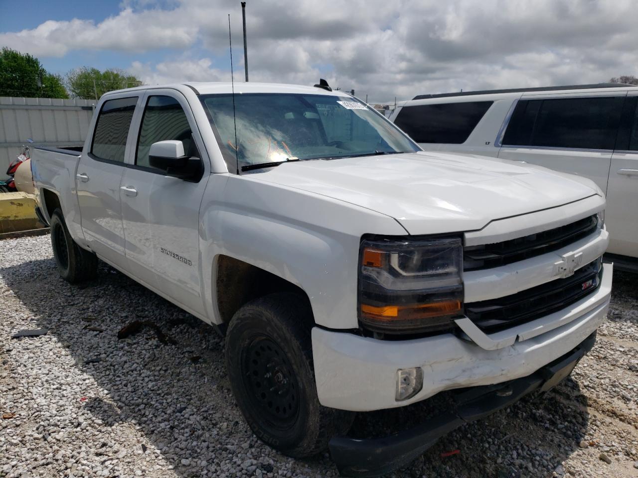 CHEVROLET SILVERADO 2016 with VIN 3GCUKREC1GG196037 - Photo from auction